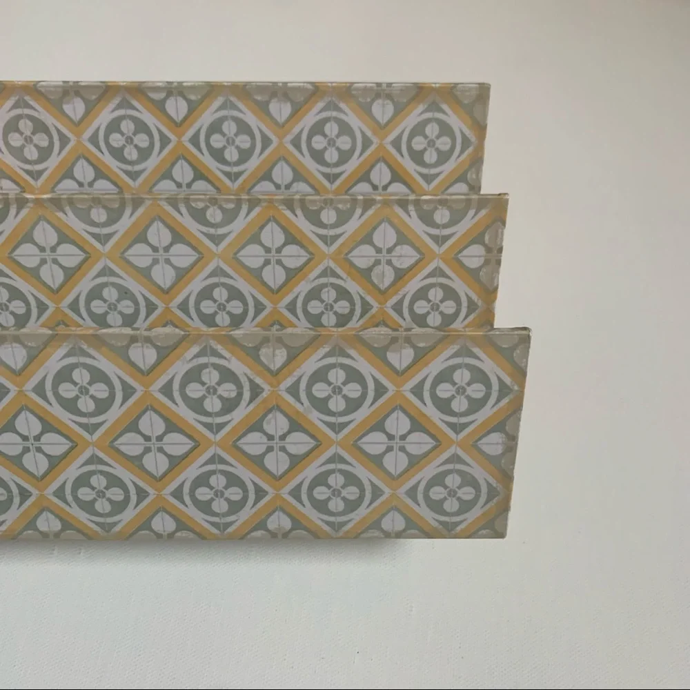 Like New! Desk Paper Holder Decor
